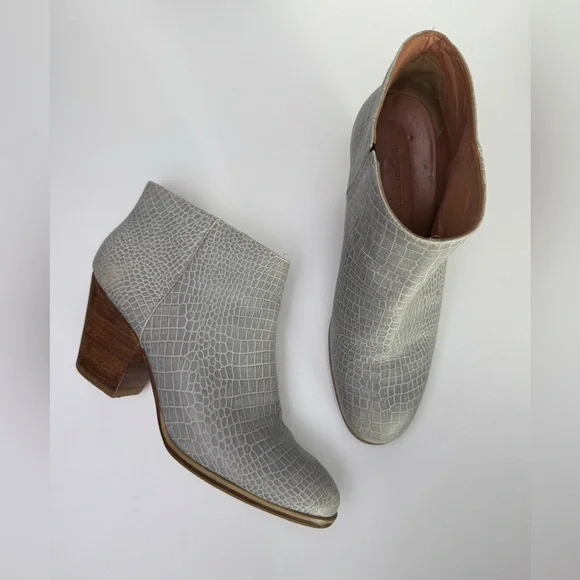 Rachel Comey Gray Croc-Embossed Ankle Boots 10 9.5 - Picture 2 of 11